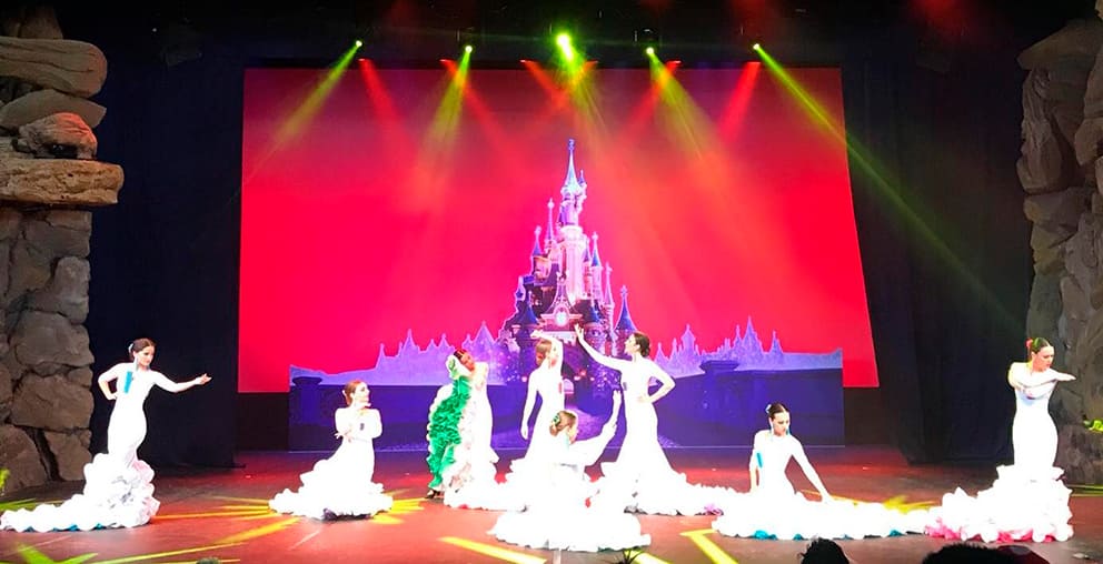 Covadonga Viadero Danza en Disneyland Paris